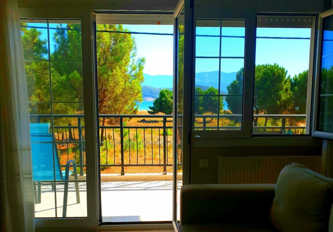 Ourania Luxury Apartment Keramotí Buitenkant foto